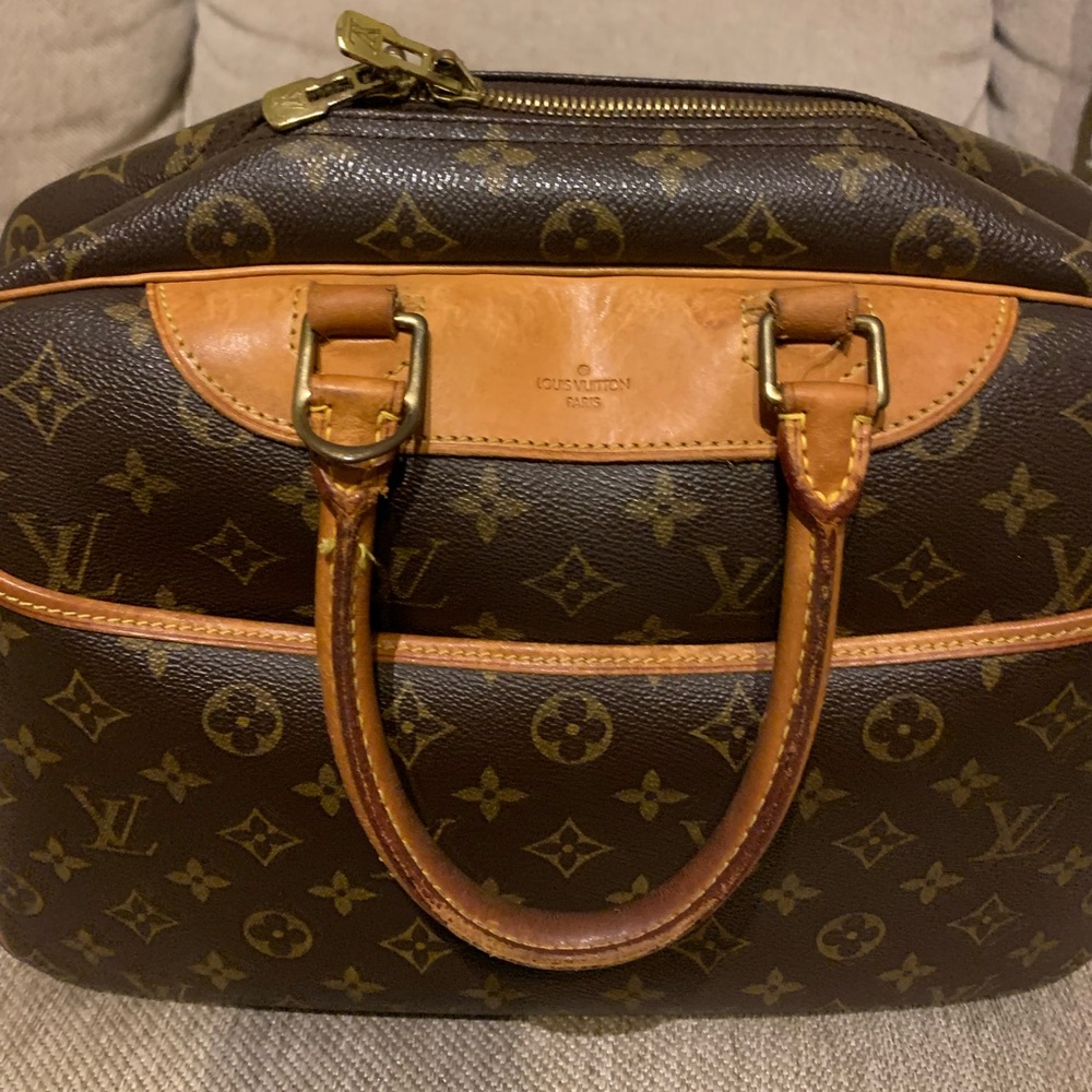 Louis Vuitton Deuville